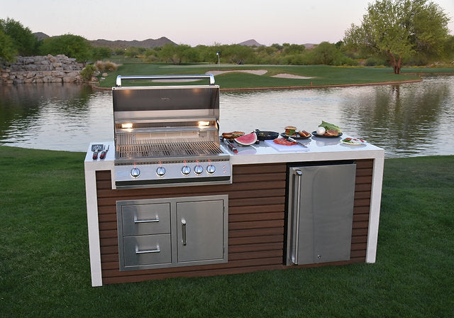 Professional Shiplap Outdoor Kitchen with 32” 4-Burner Grill and Waterfall Edge