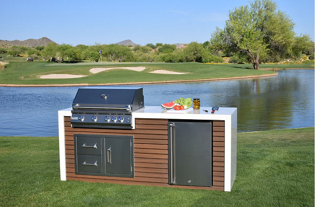 Professional Shiplap Outdoor Kitchen with 32” 4-Burner Grill and Waterfall Edge