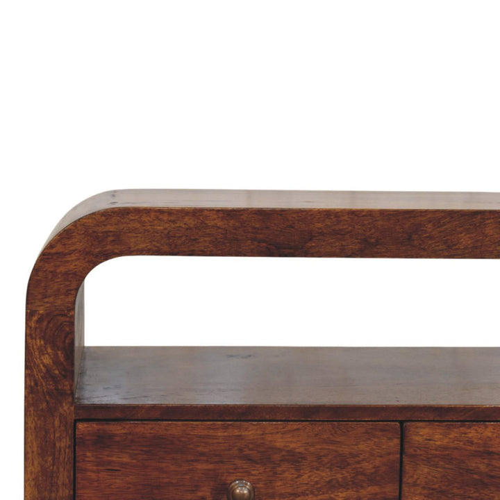 Darcy Chestnut Media Unit